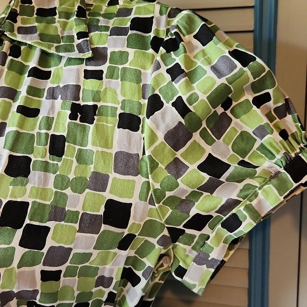 Apt. 9 Green Geometric Faux Wrap Top